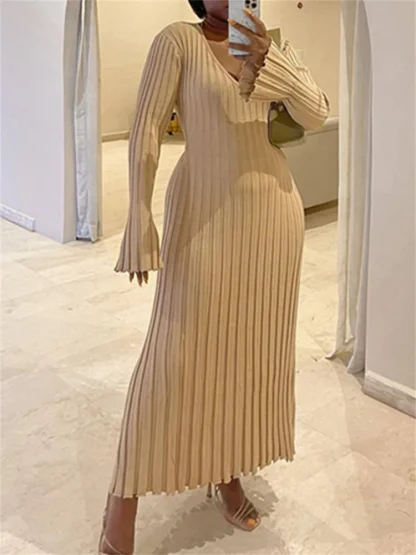 Flattering Fit Plus Size Maxi Dress - Image 2